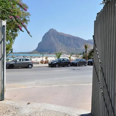Faro A Pochi Passi Dalla San Vito Lo Capo