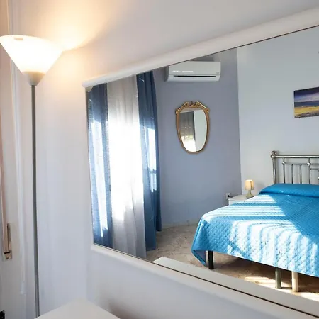 Faro A Pochi Passi Dalla Villa San Vito Lo Capo