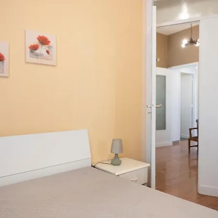 Faro A Pochi Passi Dalla Villa