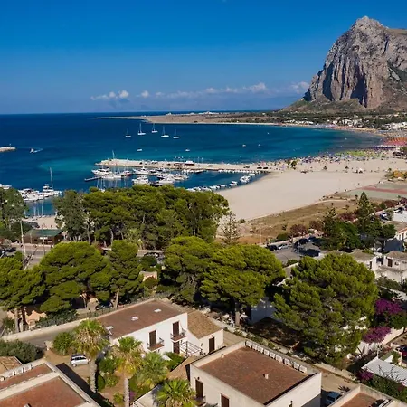 Faro A Pochi Passi Dalla * San Vito Lo Capo